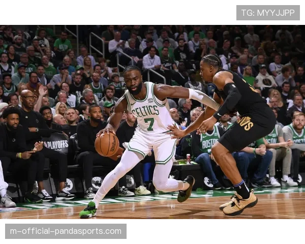 骑士均衡阵容在米切尔带动下成型，季后赛表现将检验成色